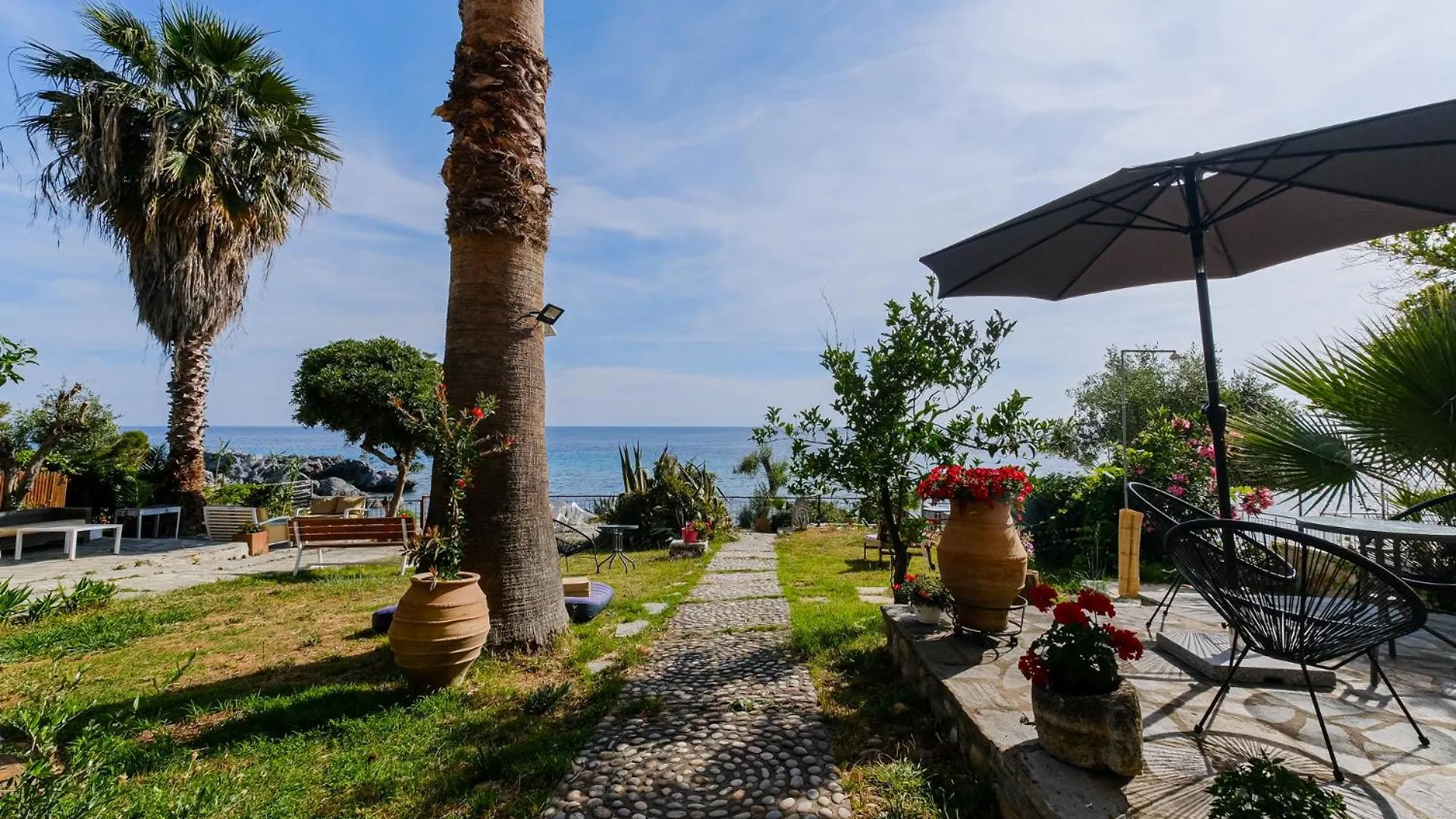 Amfitriti Apartments By Rentalspro - Loutra Agias Paraskevis Halkidiki Agia Paraskevi  Greece
